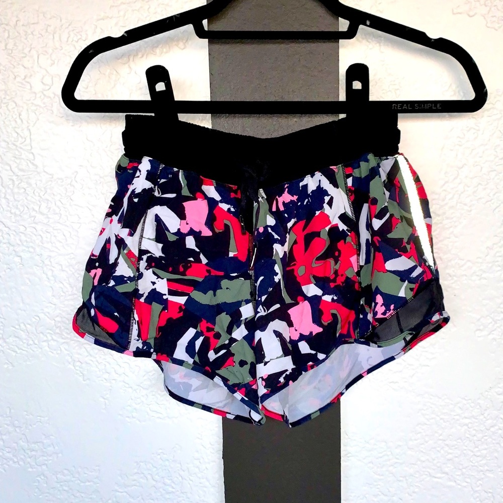 Lululemon Hotty Hot 4” Shorts